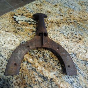Vintage Rare Heavy Cast Iron Saddke Horn